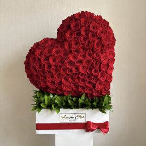 Corazón de 170 rosas rojas