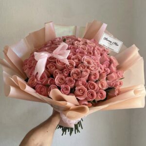 Ramo de 100 rosas hermosa