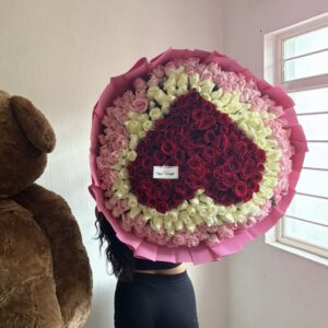 Ramo de 300 rosas corazón