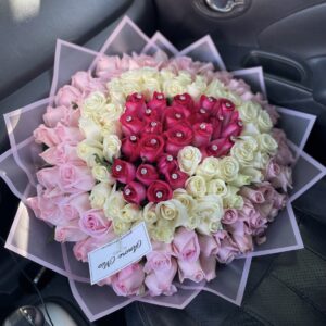 Ramo de 150 rosas con corazón