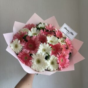 Ramo de 20 gerberas rosas y blancas